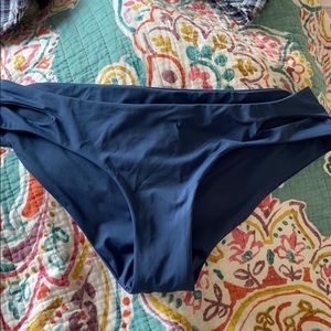 BECCA NAVY CUT OUT BIKINI BOTTOMS S